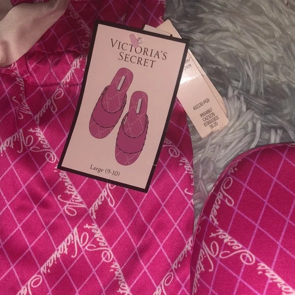 New Victoria Secret slippers - Picture 3 of 8